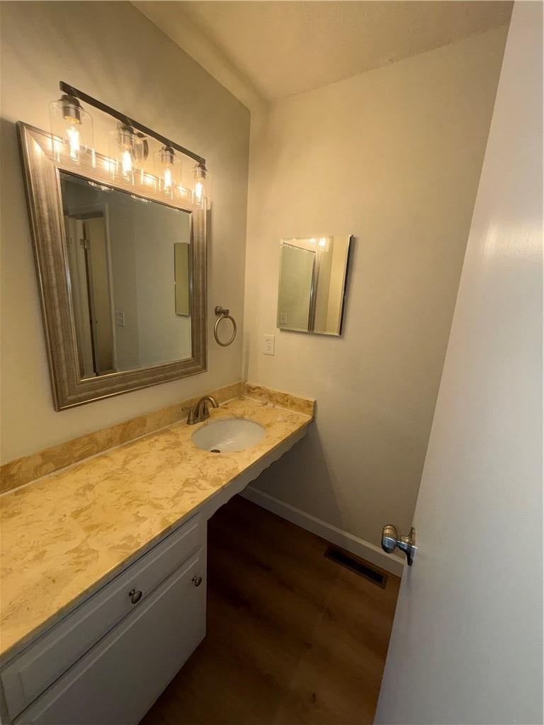 Photo 37 of 44 - 11261 Calico Drive, Kansas City, MO 64137