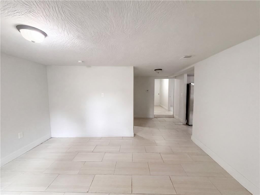808 E Pacific Avenue, Independence, MO: listing photo 3