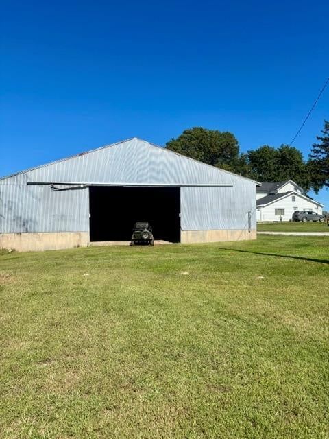 Photo 4 of 23 - 17201 Coffin Road, Leavenworth, KS 66048
