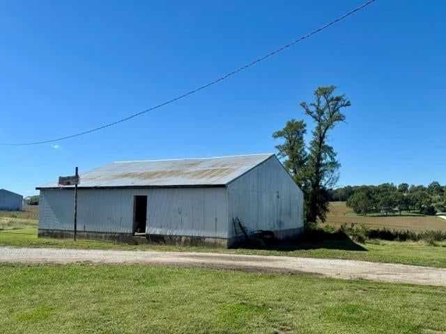 Photo 14 of 23 - 17201 Coffin Road, Leavenworth, KS 66048