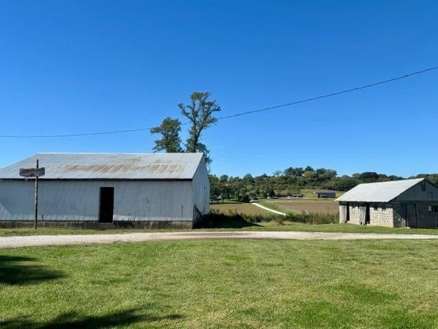 Photo 15 of 23 - 17201 Coffin Road, Leavenworth, KS 66048