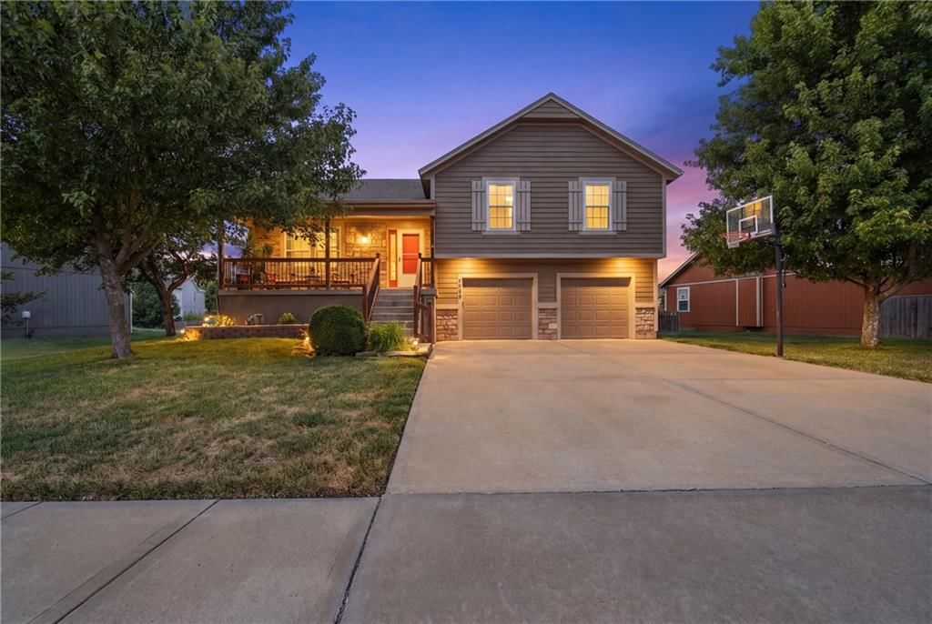 16749 Ingalls Street, Gardner, KS: listing photo 2
