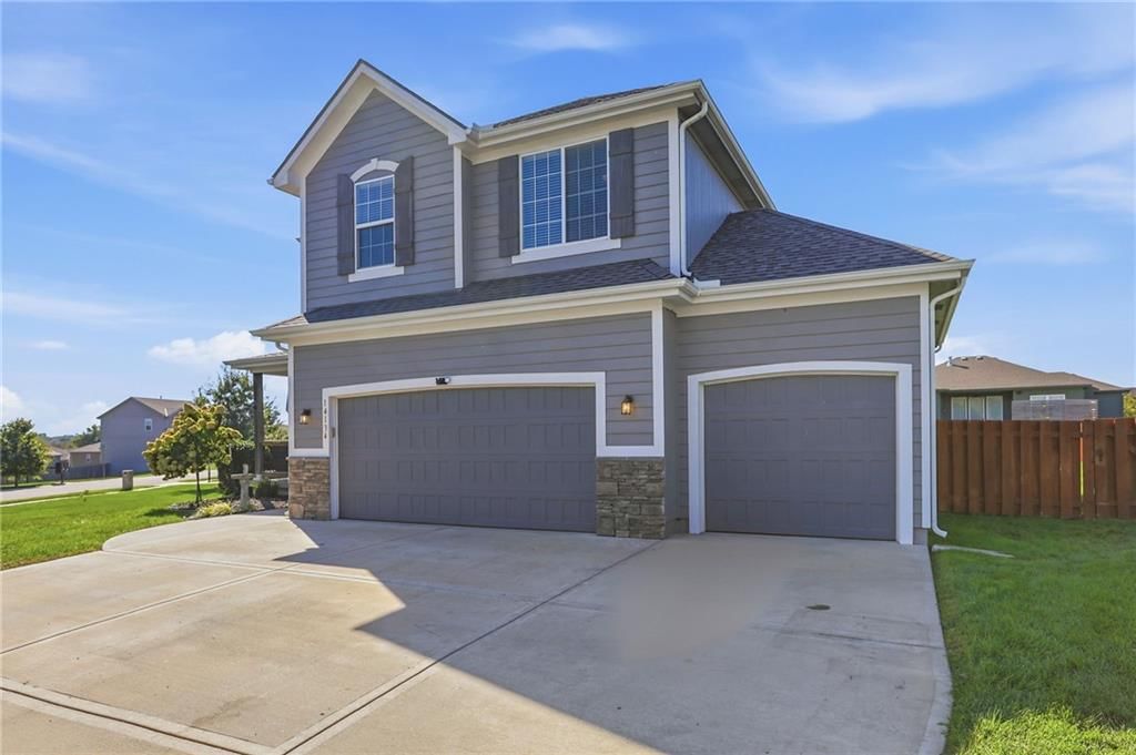14134 S Pascal Street, Olathe, KS: listing photo 2