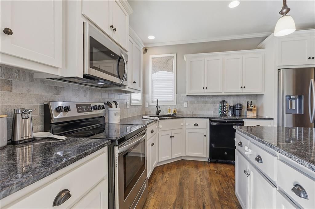 Photo 23 of 54 - 14134 S Pascal Street, Olathe, KS 66061
