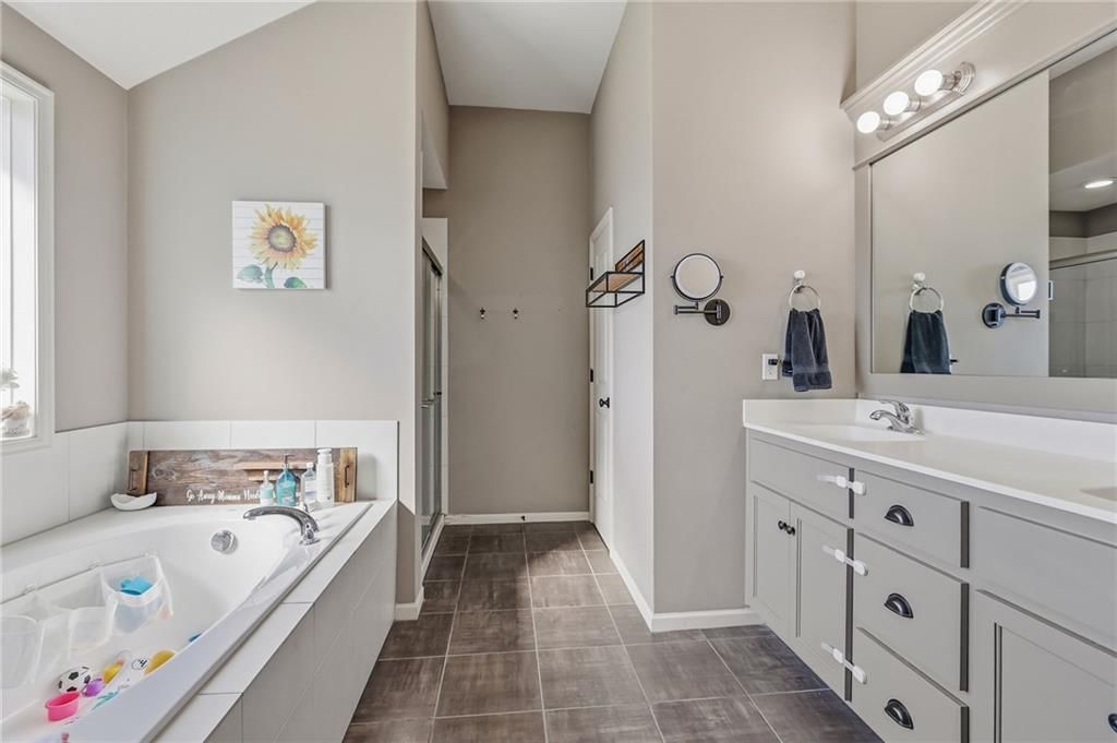 Photo 40 of 54 - 14134 S Pascal Street, Olathe, KS 66061
