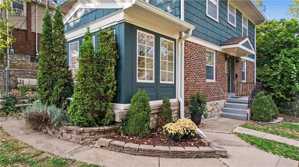 4936 Troostwood Road, Kansas City, MO: listing photo 3