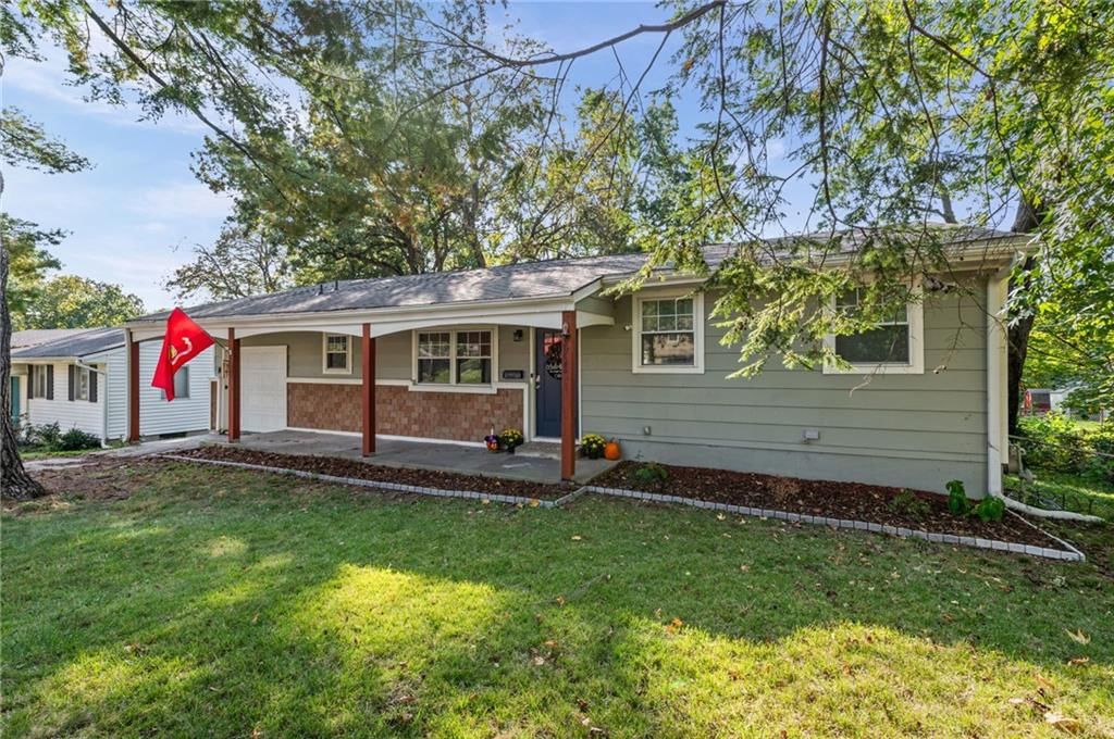 7711 NE 53rd Terrace, Kansas City, MO: listing photo 3