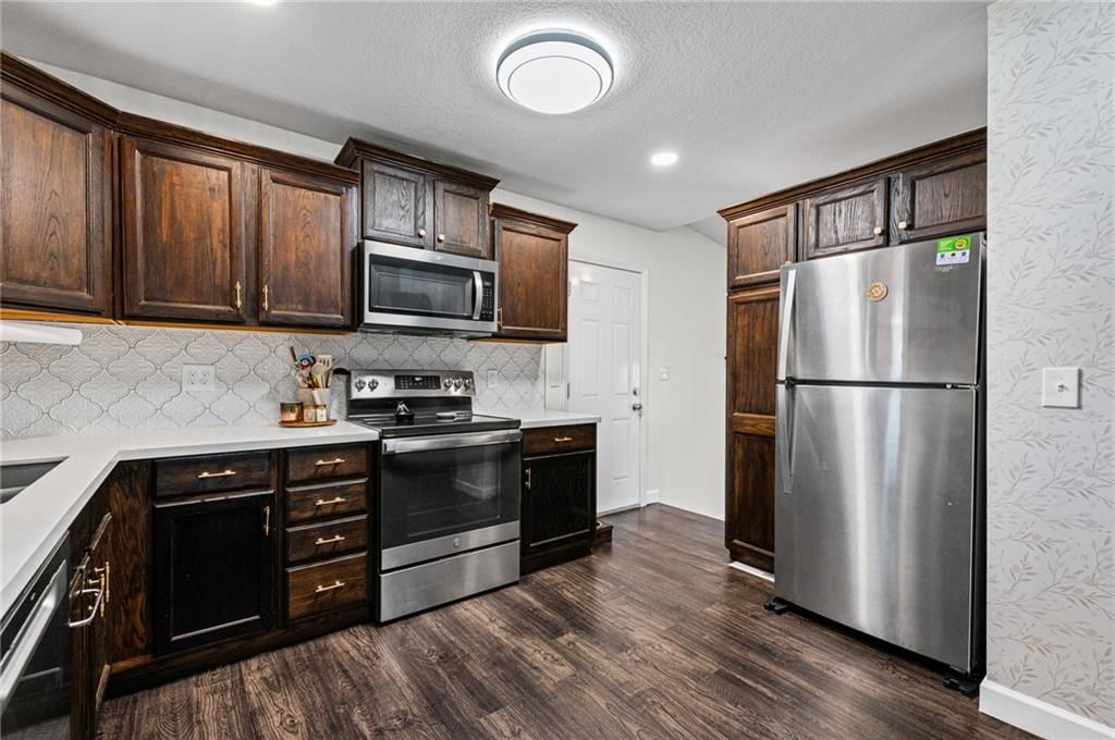 Photo 15 of 46 - 7711 NE 53rd Terrace, Kansas City, MO 64119