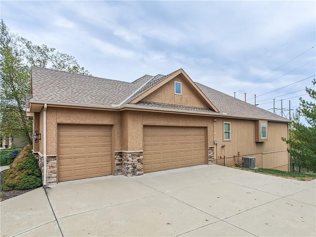 14735 MANOR Road, Leawood, KS: listing photo 3