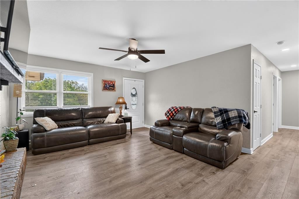 18902 E 263rd Street, Harrisonville, MO