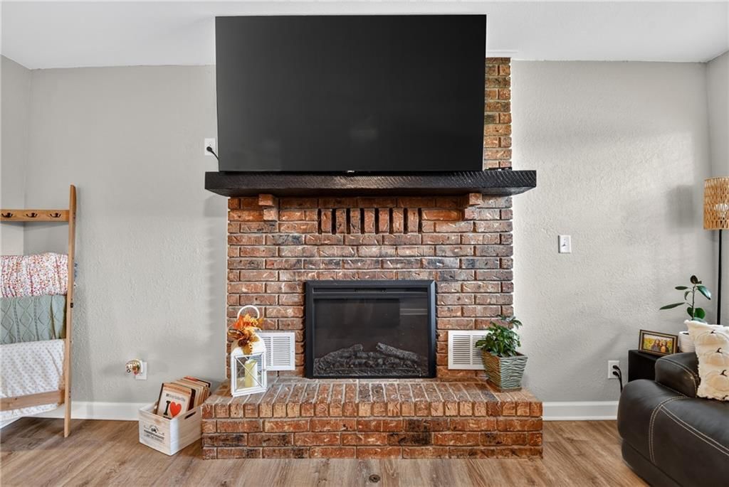 Photo 11 of 78 - 18902 E 263rd Street, Harrisonville, MO 64701