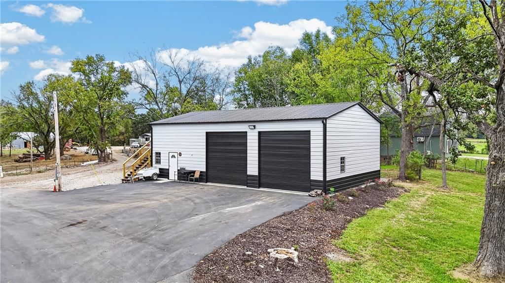 Photo 48 of 78 - 18902 E 263rd Street, Harrisonville, MO 64701