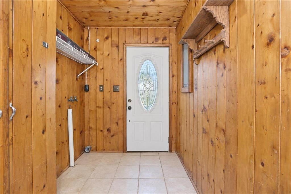 Photo 4 of 23 - 412 14th Street, Osawatomie, KS 66064