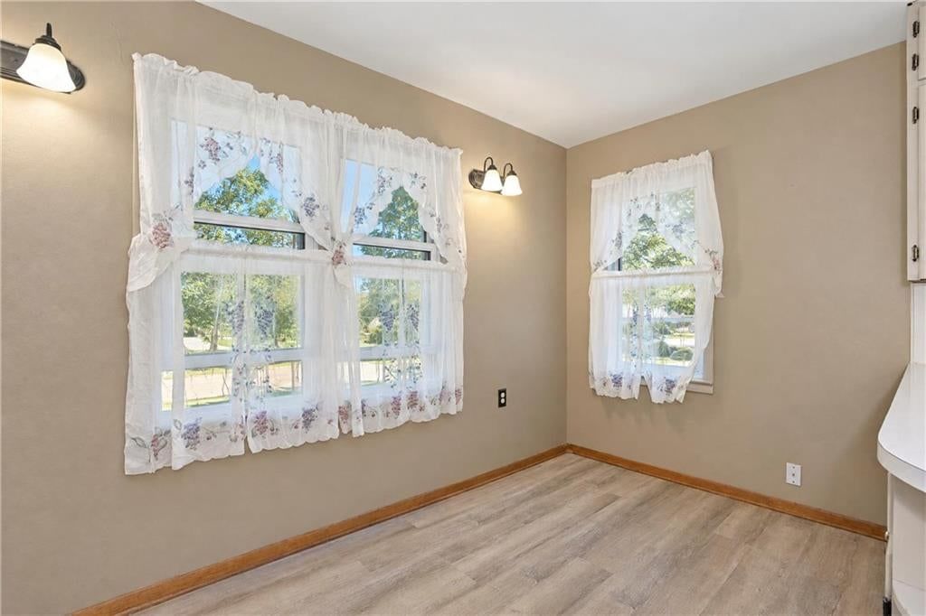 Breakfast nook at 412 14th Street, Osawatomie, KS 66064