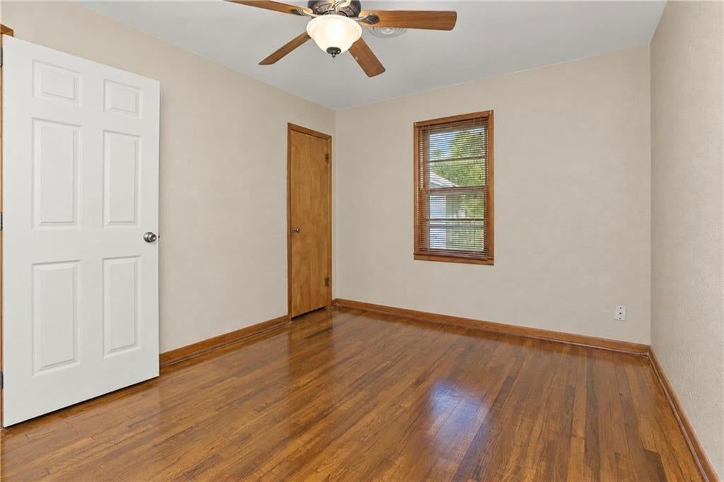 Photo 12 of 23 - 412 14th Street, Osawatomie, KS 66064