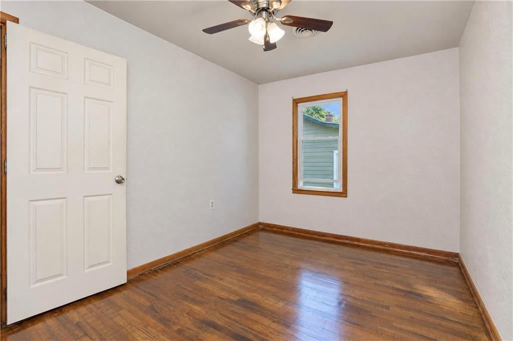 Photo 15 of 23 - 412 14th Street, Osawatomie, KS 66064