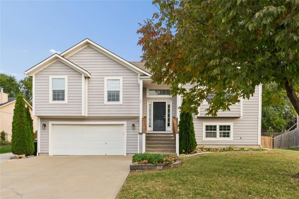 20556 W 220th Terrace, Spring Hill, KS
