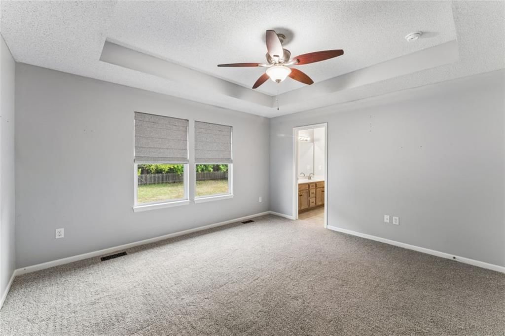 Photo 20 of 45 - 20556 W 220th Terrace, Spring Hill, KS 66083