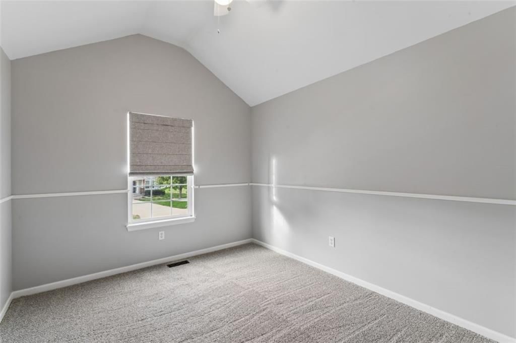 Photo 26 of 45 - 20556 W 220th Terrace, Spring Hill, KS 66083