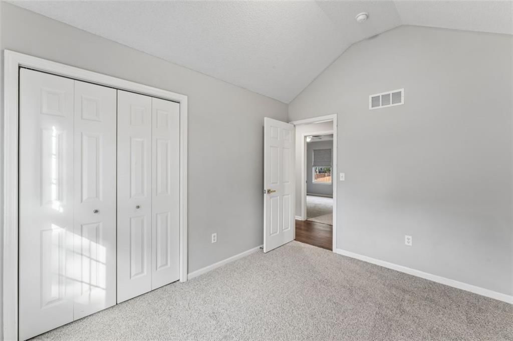 Photo 33 of 45 - 20556 W 220th Terrace, Spring Hill, KS 66083