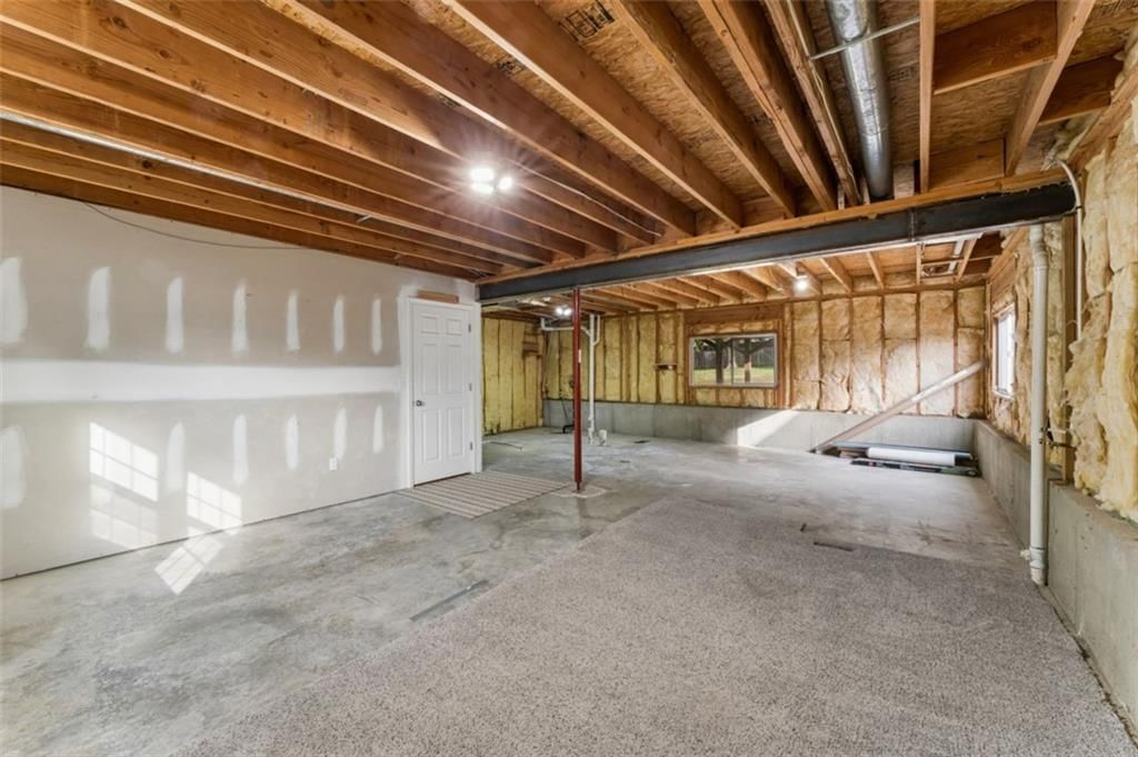 Photo 36 of 45 - 20556 W 220th Terrace, Spring Hill, KS 66083