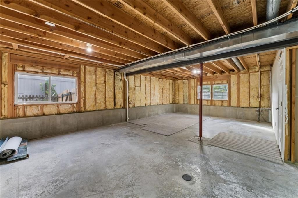 Photo 38 of 45 - 20556 W 220th Terrace, Spring Hill, KS 66083