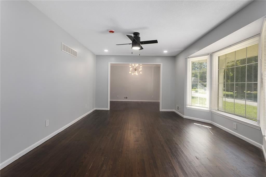 5201 OSAGE Avenue, Kansas City, MO: listing photo 3
