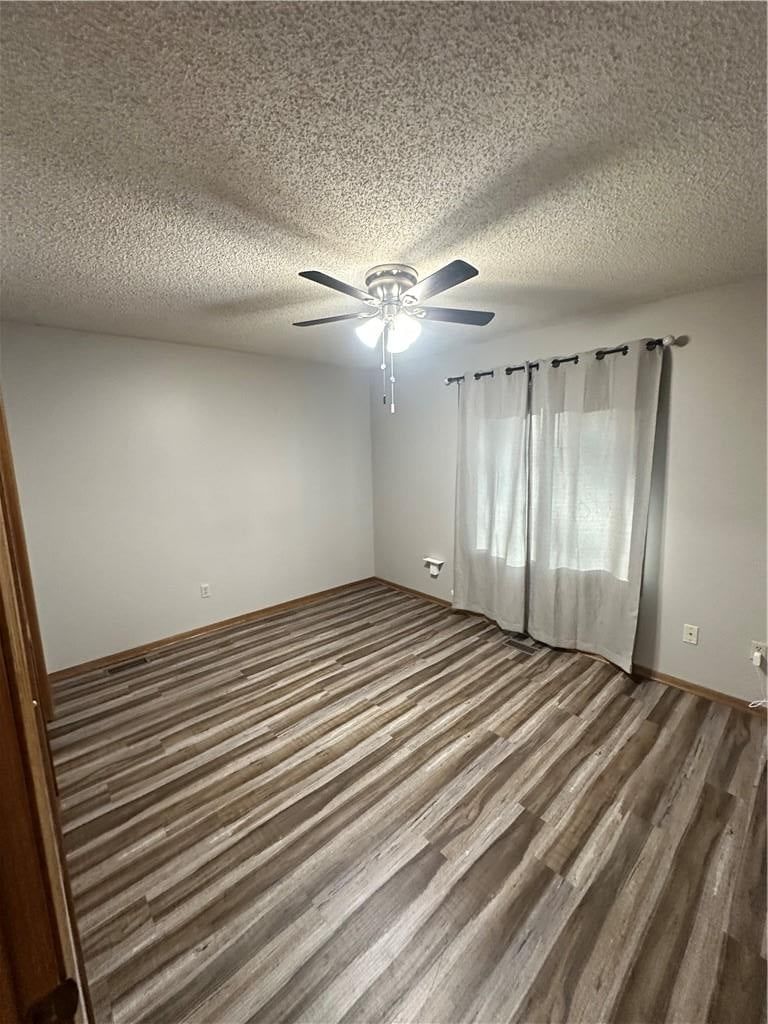 Photo 9 of 24 - 3007-A Cedar Crest Drive, Independence, MO 64057