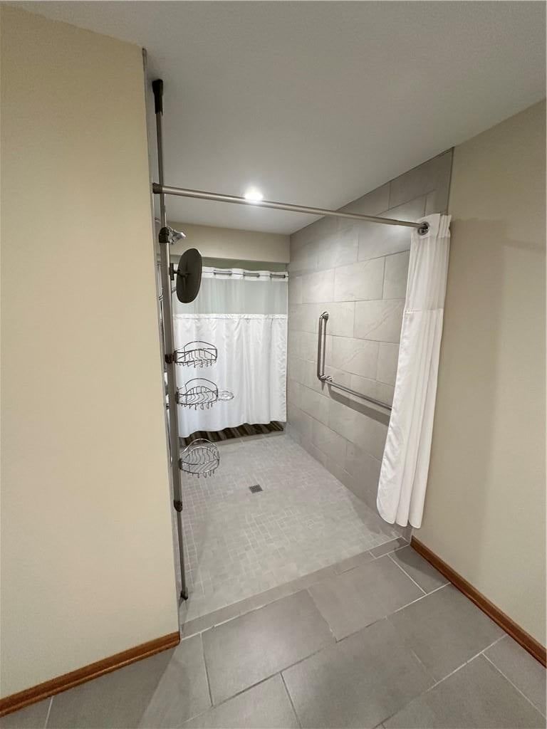 Photo 15 of 24 - 3007-A Cedar Crest Drive, Independence, MO 64057