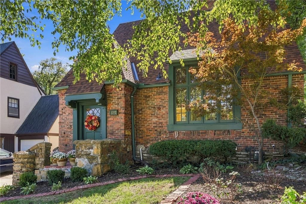 2017 W 50th Street, Westwood Hills, KS