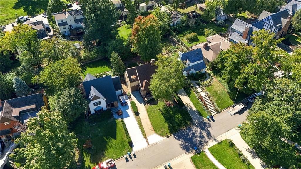 Photo 28 of 32 - 2017 W 50th Street, Westwood Hills, KS 66205