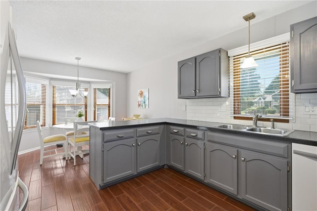 Photo 8 of 28 - 16512 E 51st Street Court S, Independence, MO 64055
