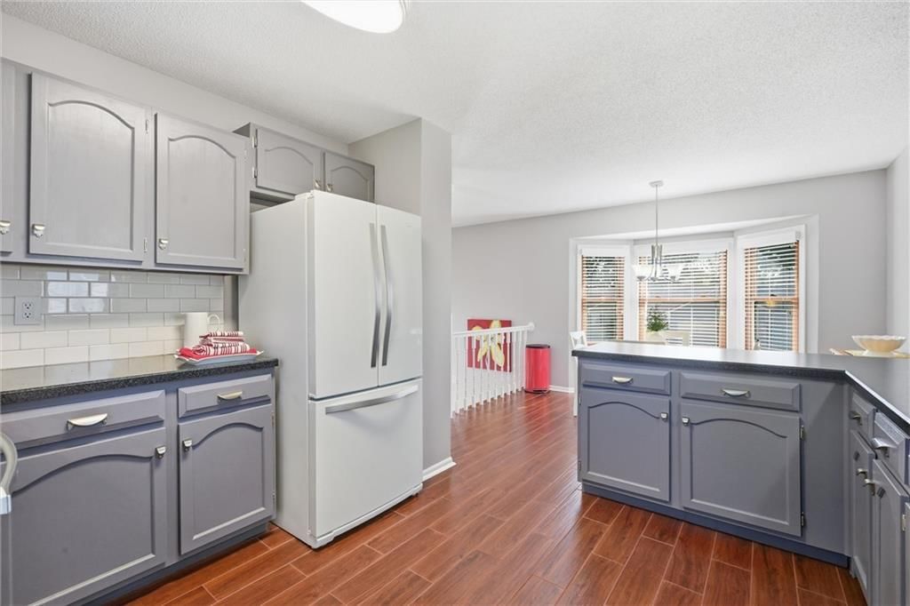 Photo 9 of 28 - 16512 E 51st Street Court S, Independence, MO 64055