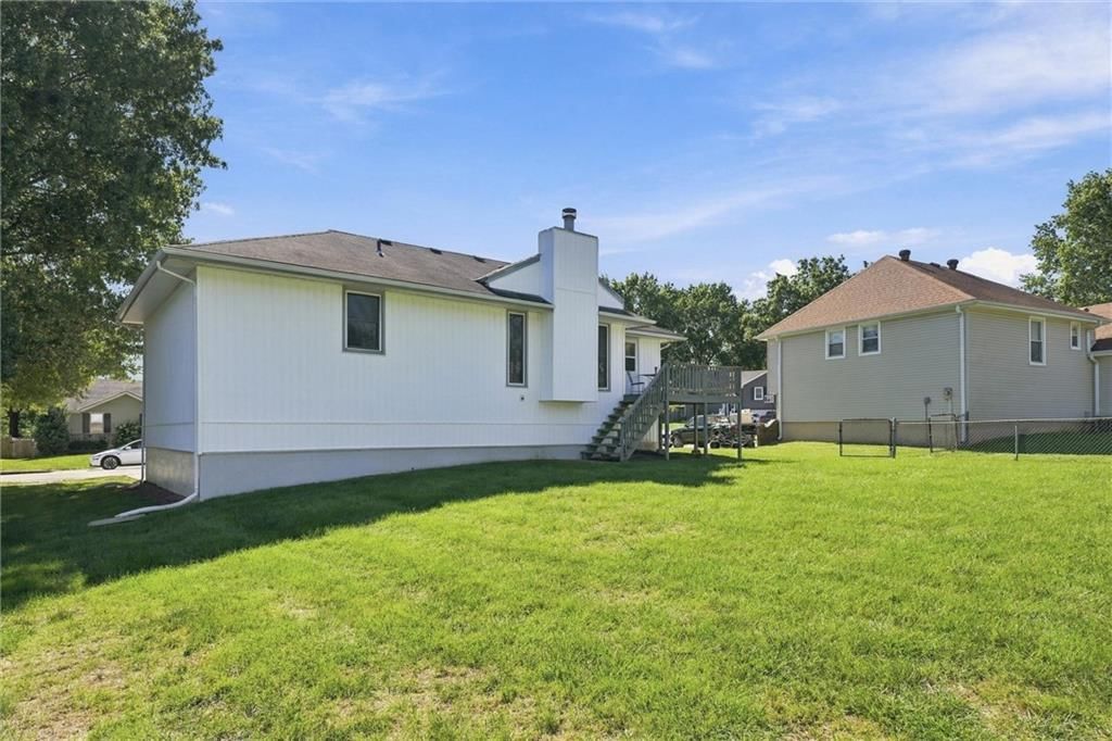 Photo 26 of 28 - 16512 E 51st Street Court S, Independence, MO 64055