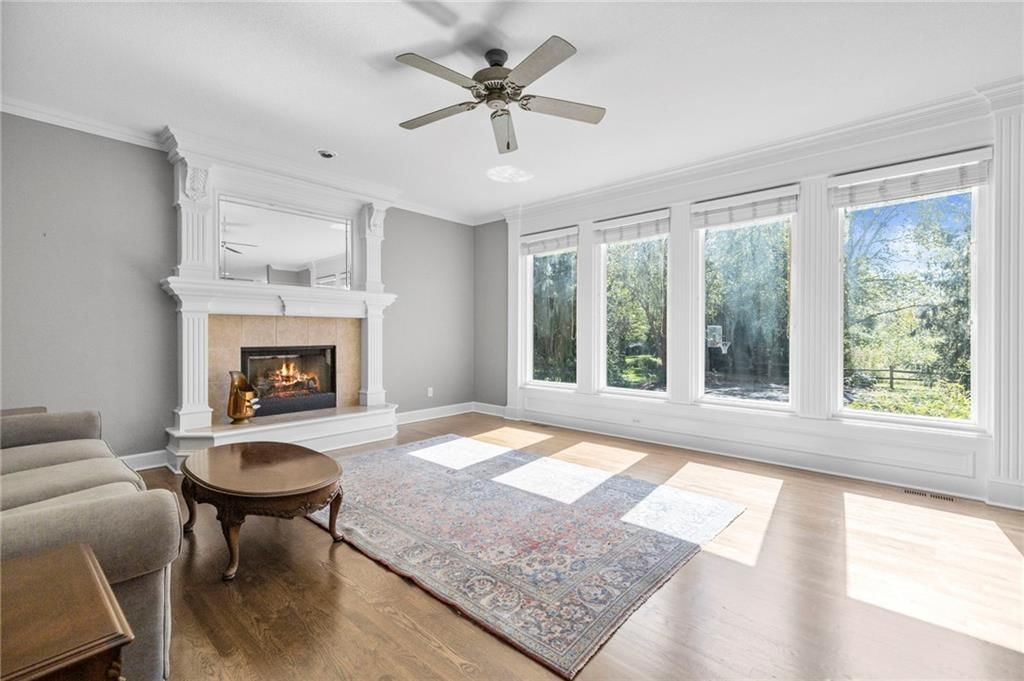 5211 W 164th Terrace, Overland Park, KS