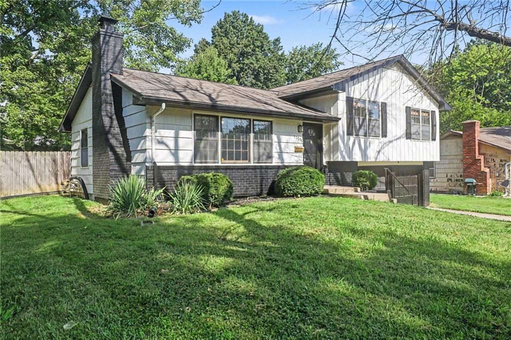 13516 Lowell Avenue, Grandview, MO: listing photo 3