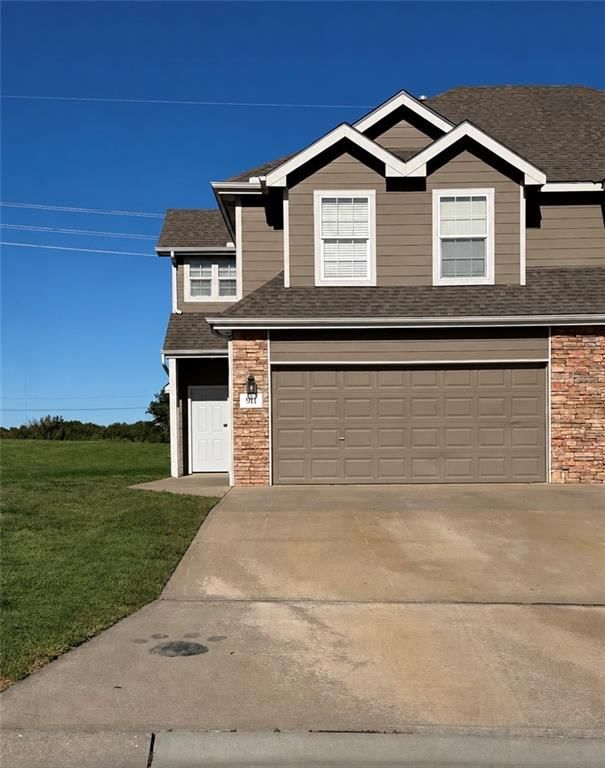 Photo 2 of 2 - 911 169th Street, Basehor, KS 66007