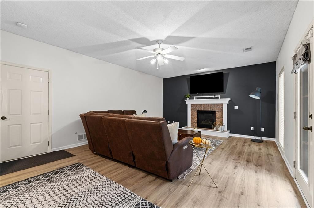 5137 N Pennsylvania Street, Kansas City, MO