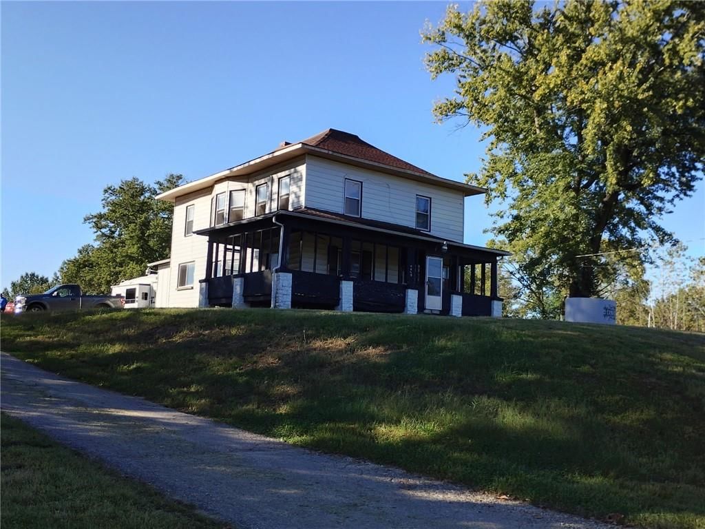 4639 Sortor Drive, Kansas City, KS: listing photo 2