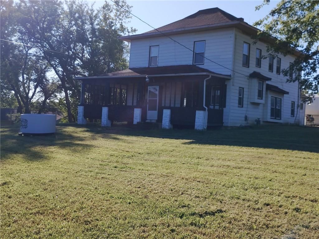 Photo 6 of 8 - 4639 Sortor Drive, Kansas City, KS 66104
