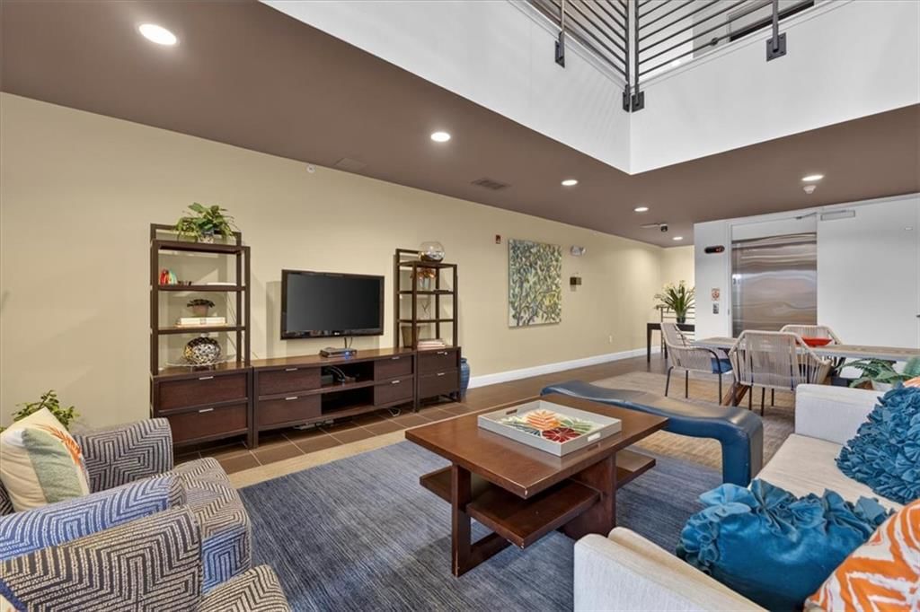 Photo 30 of 48 - 4521 Wornall Road #106, Kansas City, MO 64111
