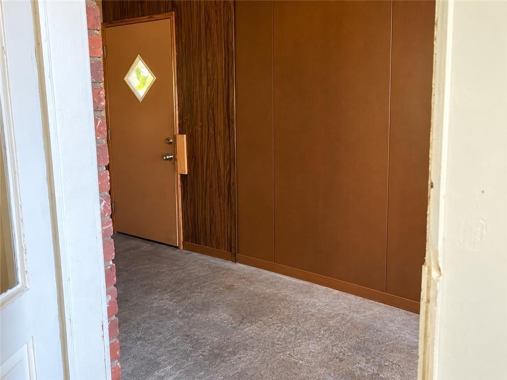 Photo 5 of 12 - 201 N 16th Street, Kansas City, KS 66102