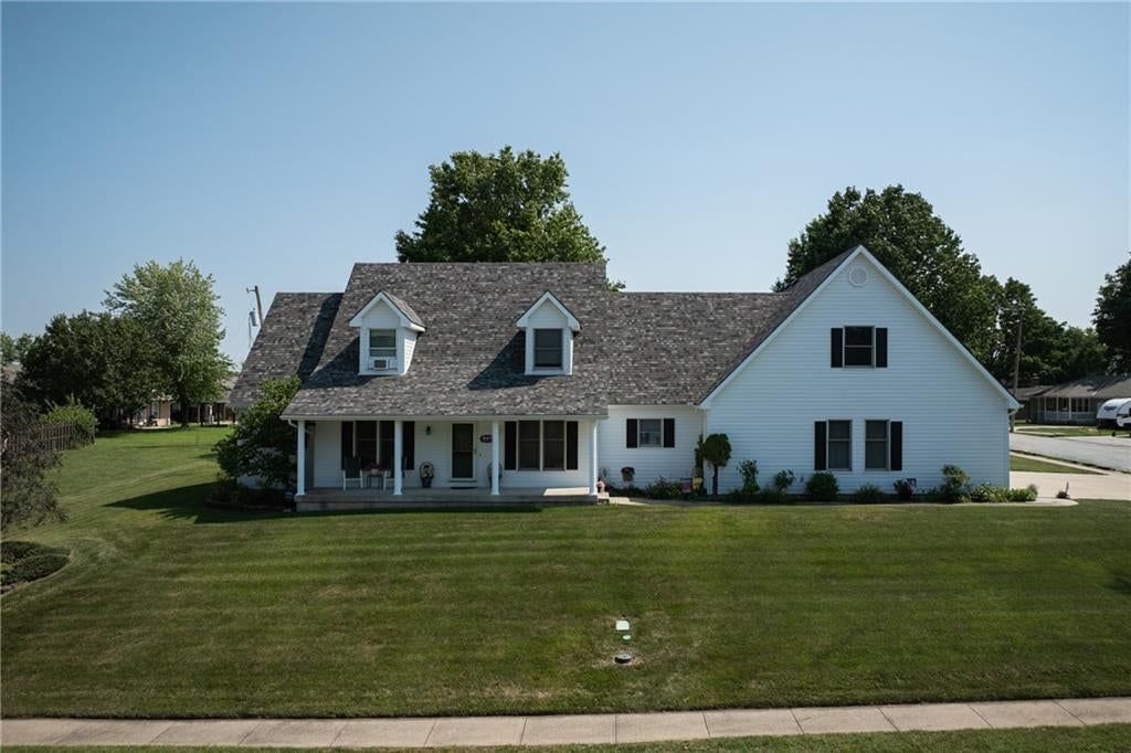 2607 Quail Street, Harrisonville, MO: listing photo 2