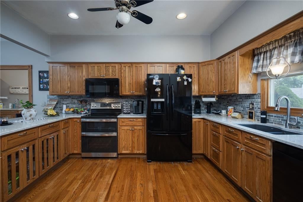 Photo 17 of 50 - 2607 Quail Street, Harrisonville, MO 64701