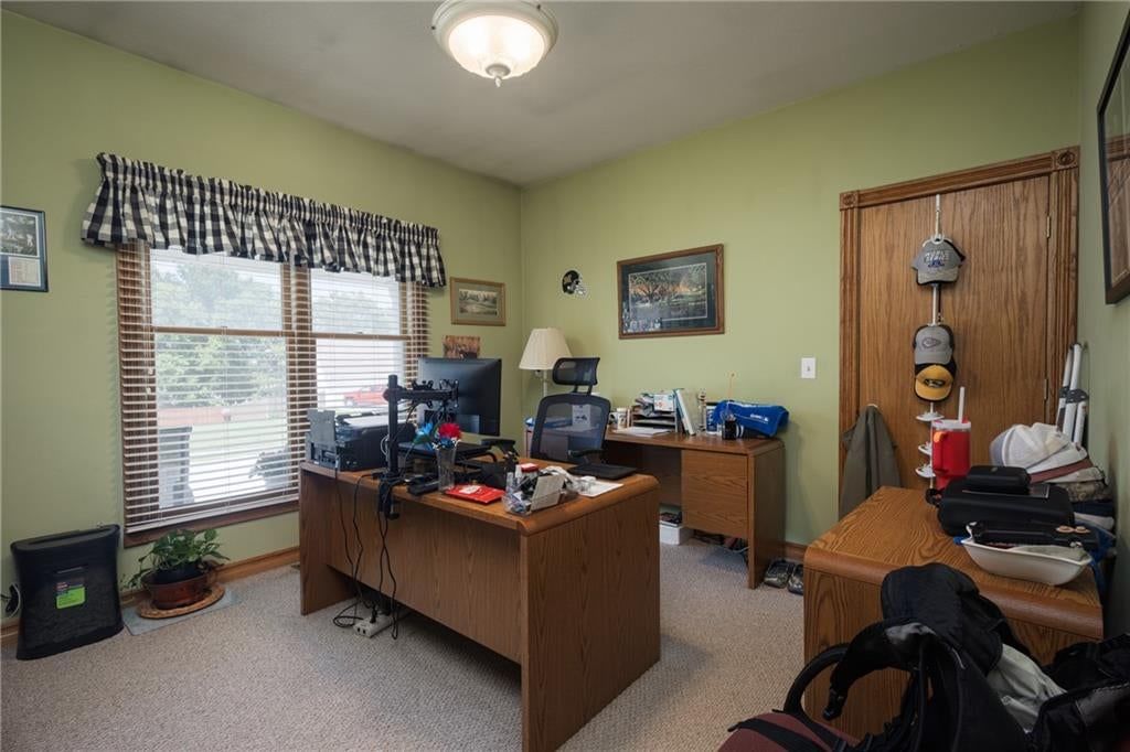 Photo 28 of 50 - 2607 Quail Street, Harrisonville, MO 64701