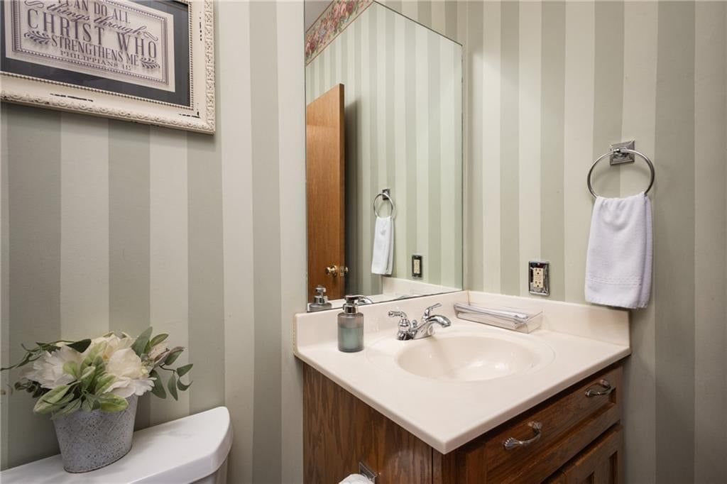 Photo 29 of 50 - 2607 Quail Street, Harrisonville, MO 64701