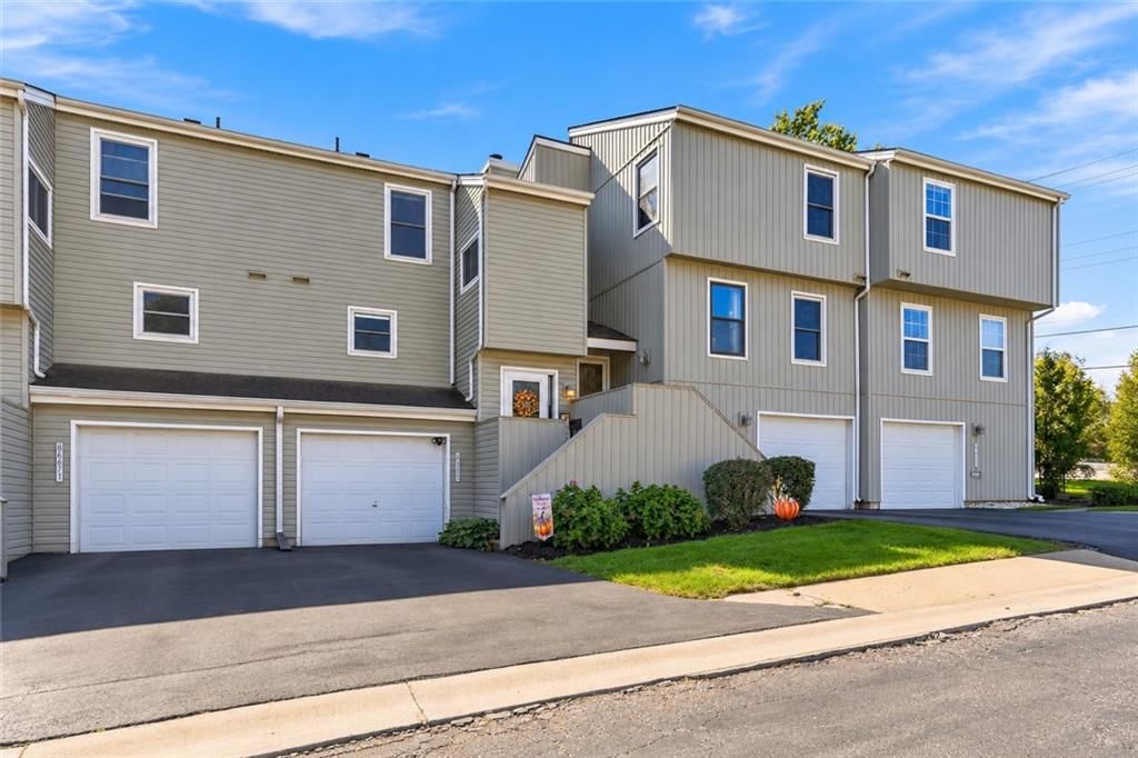 8681 W 108TH Place, Overland Park, KS