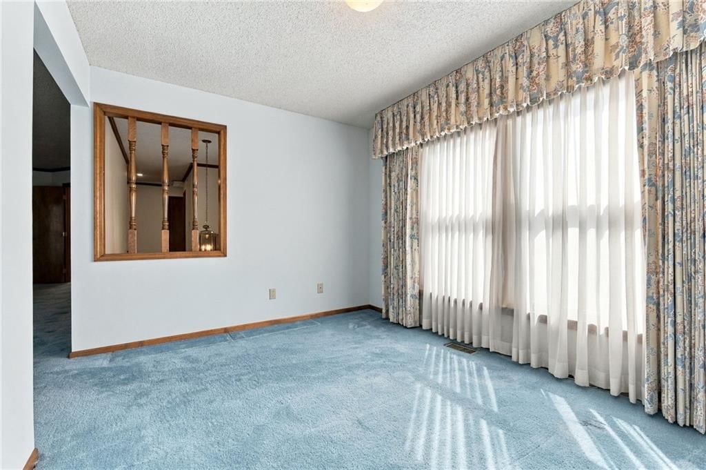 Photo 24 of 36 - 1401 Fox Ridge Drive, Blue Springs, MO 64015