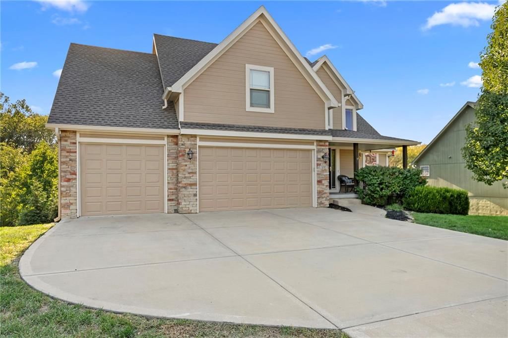 15805 NW Morgan Street, Platte City, MO: listing photo 2