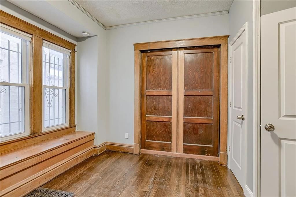 Photo 9 of 14 - 2325 Park Avenue, Kansas City, MO 64127